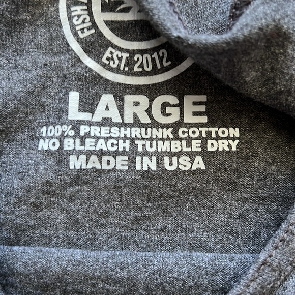 Fish & Fame Co Gray Tank Size L - Picture 3 of 6